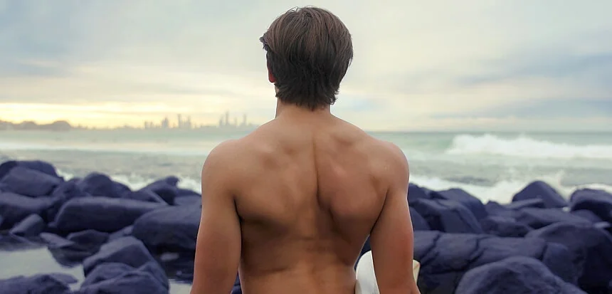 Surf Training_Das Hohlkreuz ist typisch für Surfer