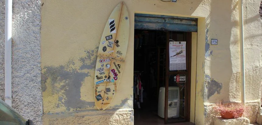 Soul Wave Surf Shop in Buggerru_Auf Sardinien surfen Soul Wave Surf Shop in Buggerru_Auf Sardinien surfen