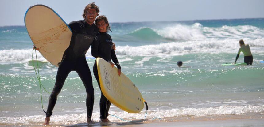 Das Longwave Surfcamp Frankreich mit Pool und Bar Das Longwave Surfcamp Frankreich mit Pool und Bar