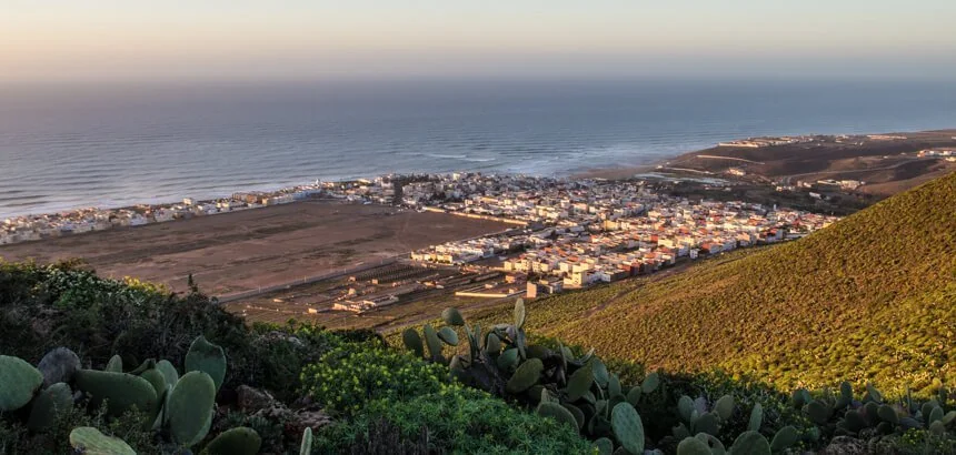 Blick auf Sidi Ifni aus den umliegenden Bergen Blick auf Sidi Ifni aus den umliegenden Bergen