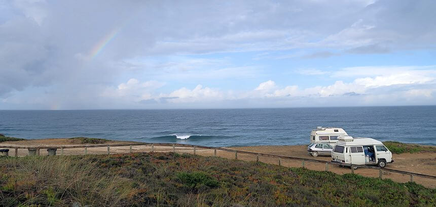 Roadtrip Portugal-Bett mit Meerblick
