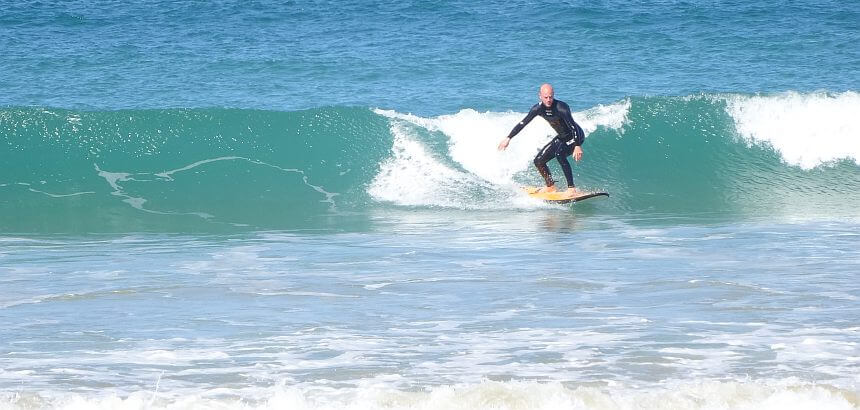 Grüne Welle surfen mit Sofboard