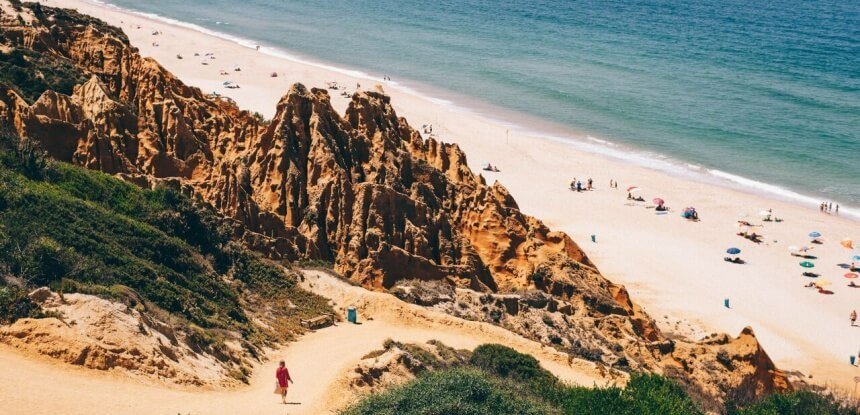 praia da gale dreamsea surfcamp in portugal