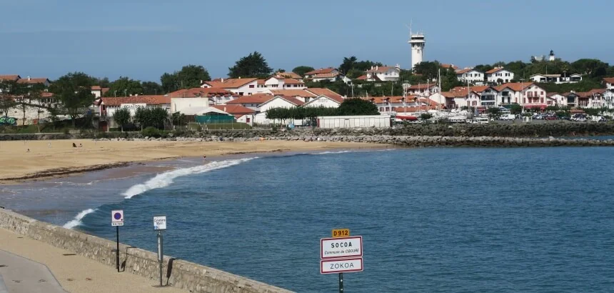 Surfspot La Bougie in der Bucht von Saint-Jean-de-Luz bei Socoa zum surfen lernen Surfspot La Bougie in der Bucht von Saint-Jean-de-Luz bei Socoa zum surfen lernen