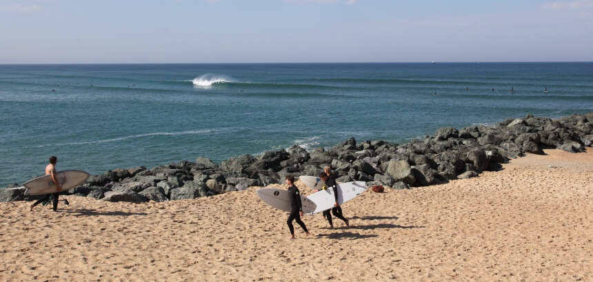 Surfspot Le Santocha zwischen den Molen von Capbreton in Frankreich