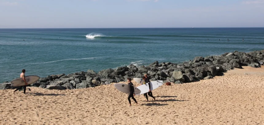 Surfspot Le Santocha zwischen den Molen von Capbreton in Frankreich Surfspot Le Santocha zwischen den Molen von Capbreton in Frankreich