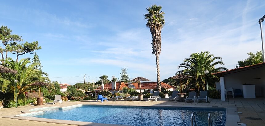 Der Garten mit Pool von The Lodge in Praia Grande Der Garten mit Pool von The Lodge in Praia Grande