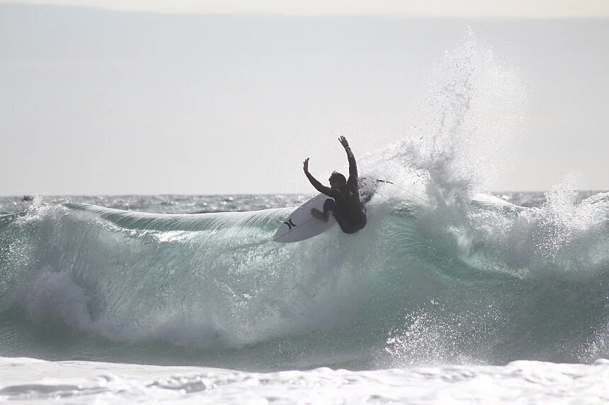 Surffoto von Alejo Muniz_Denise Yahrling