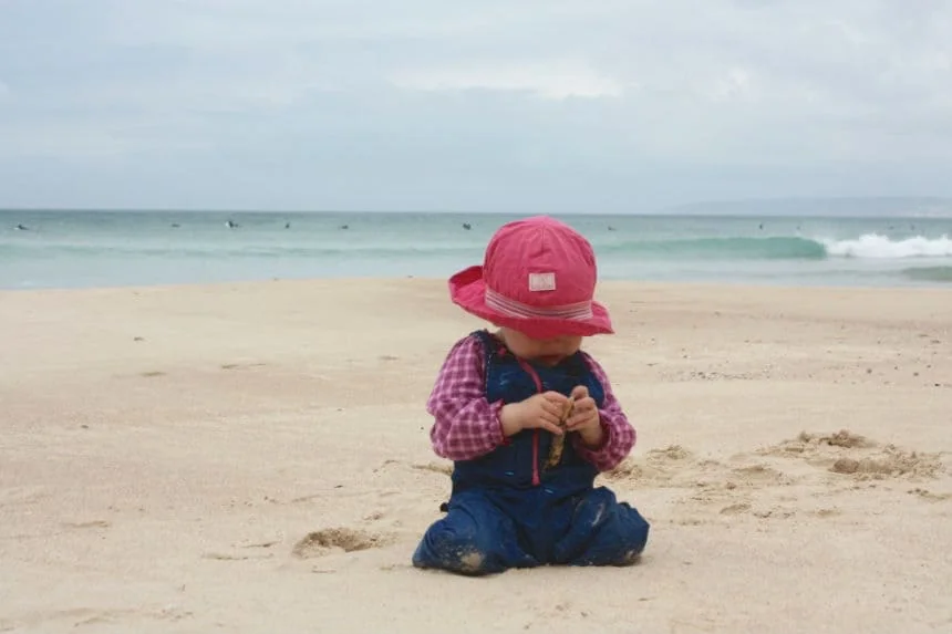 am-strand-mit-baby-2