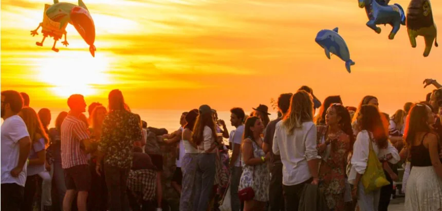 In Europa surfen_Party Sunset San Sebastian (von Moliets) Foto_Marco Neudecker