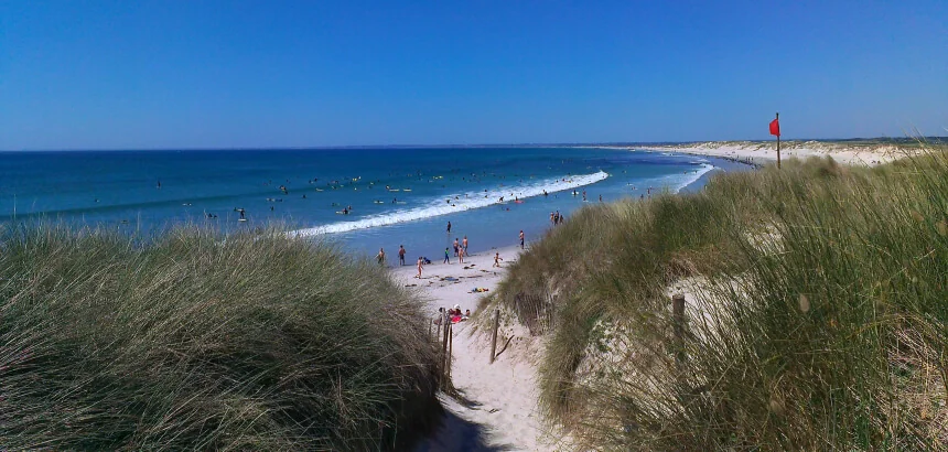 La Torche im Mai 30 Grad und 200 Surfer