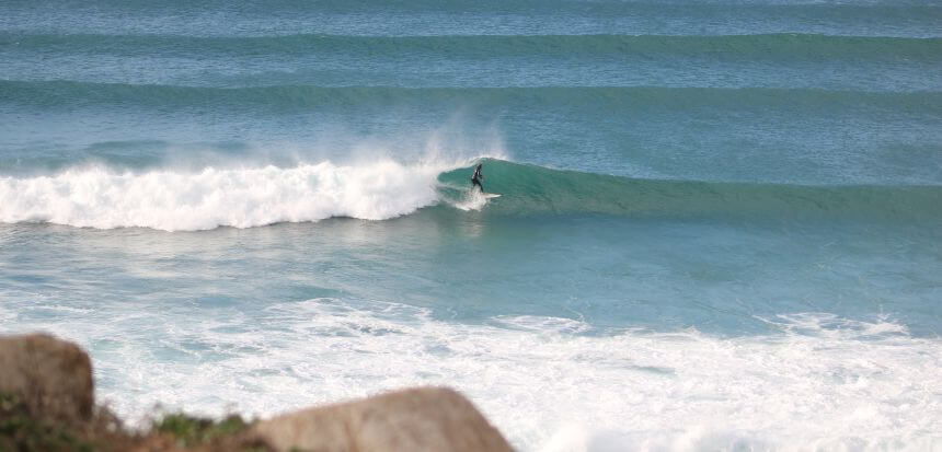 Das Surfen von Meereswellen lässt sich nicht mit dem Indoor Surfen vergleichen