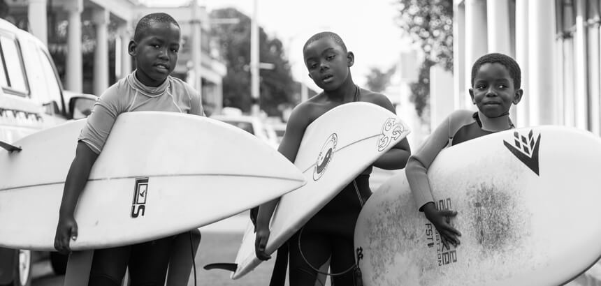 surfer kids in Kapstadt
