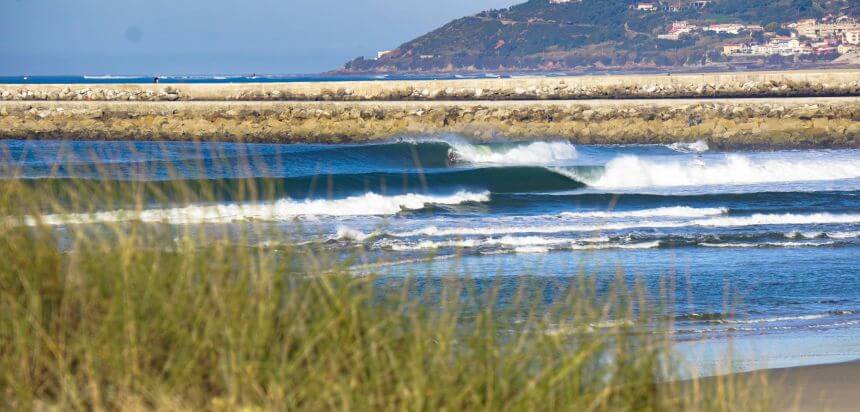 Cabedelo ist einer der bekanntesten Spots um in Figueira da Foz wellenreiten zu gehen_Foto - Julia Schucht