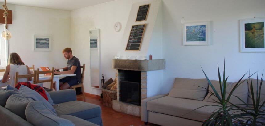 Das Surfhaus vom SaltyWay Surfcamp bei Lissabon Das Surfhaus vom SaltyWay Surfcamp bei Lissabon