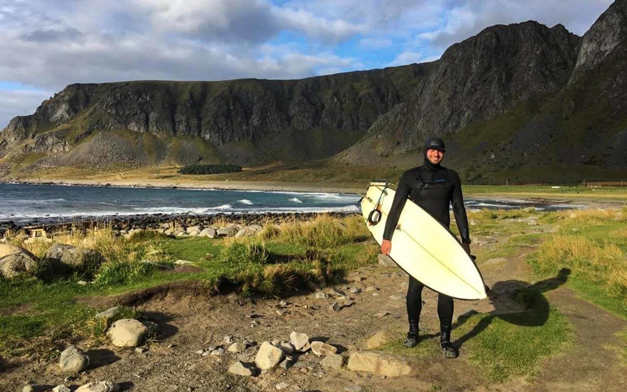 surfen-lofoten-ausruestung-neoprenanzug