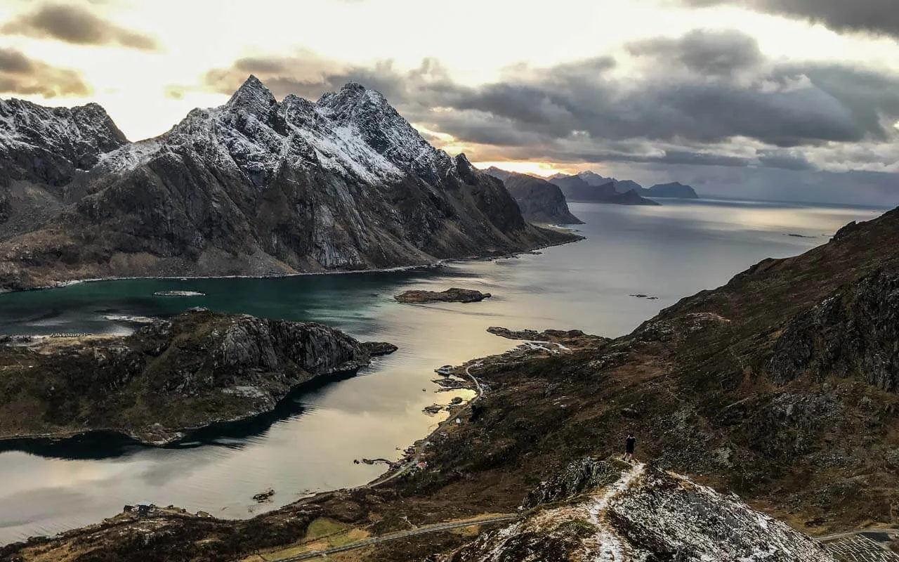 surfen-lofoten-hikes