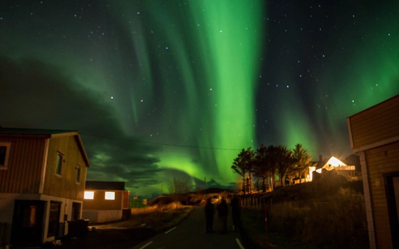 surfen-lofoten-lodge-polarlichter-2