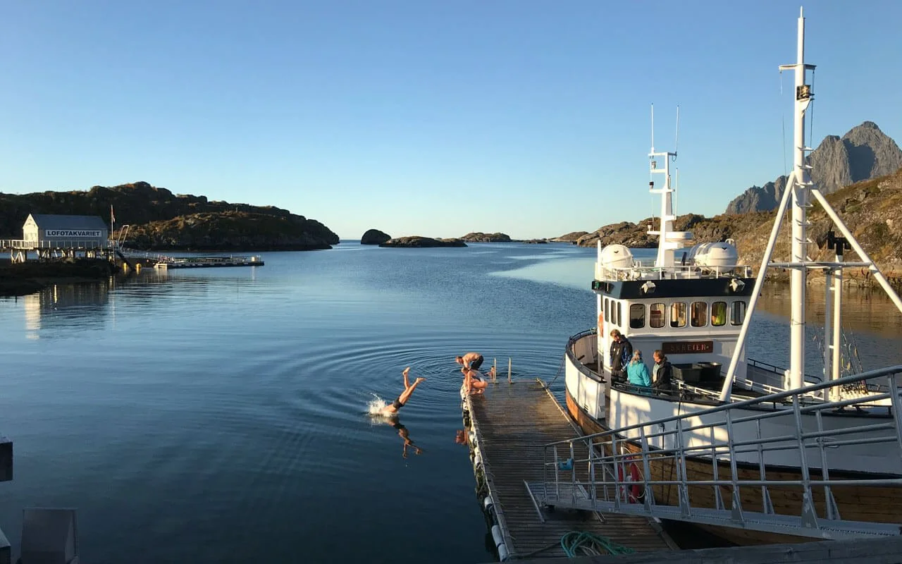 surfen-lofoten-sauna