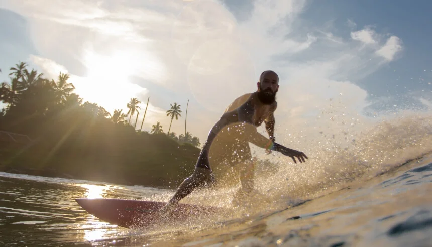 Surfen in Indien ist besser als viele denken - Varkalla Surfen in Indien ist besser als viele denken - Varkalla