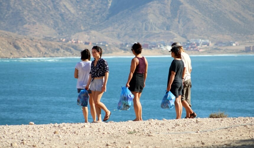 Beach Cleanup in Imsouane, Marokko