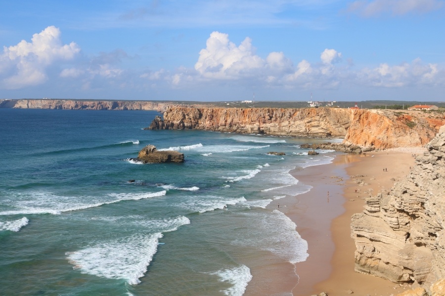 Surfspot Tonel bei Sagres ist ideal um in Portugal surfen zu gehen