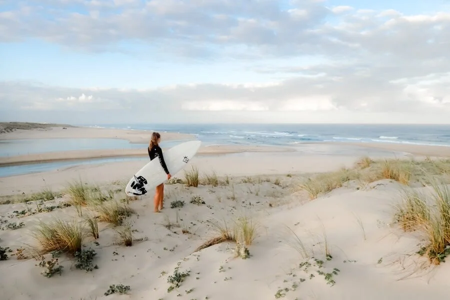 In frenkreich surfen bietet Highlights wie die Flusmündung in Moliets Plage In frenkreich surfen bietet Highlights wie die Flusmündung in Moliets Plage