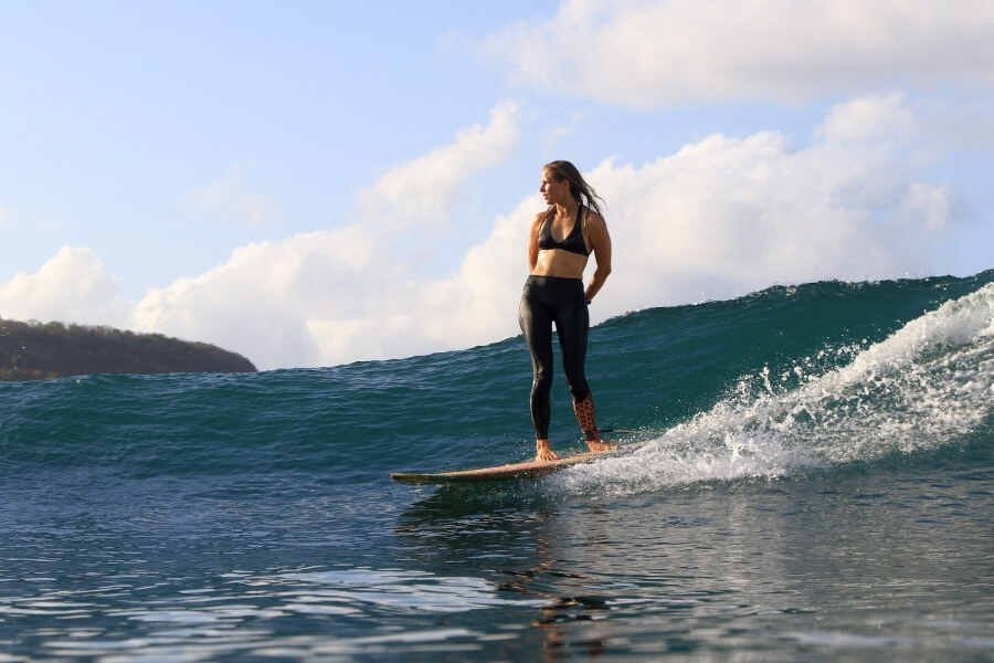 Surfen mit einer Zealous Surf Leggings