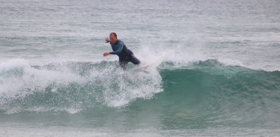 Der Surfnomade beim Test vom Deeply Limitless Frost 3/2er Wetsuit in Galicien 