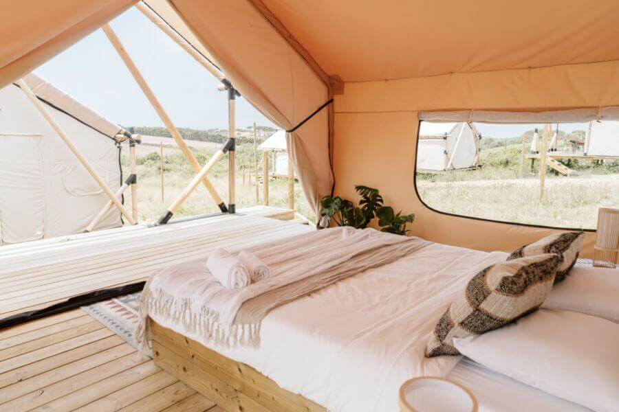 Master Glamping Tents im Dreamsea Surfcamp Portugal im Alentejo Master Glamping Zelt von Dreamsea Alentejo im Süden Portugals