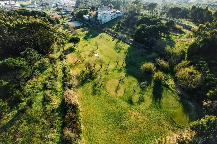 Der Golfplatz vom Janga Surfcamp in Portugal