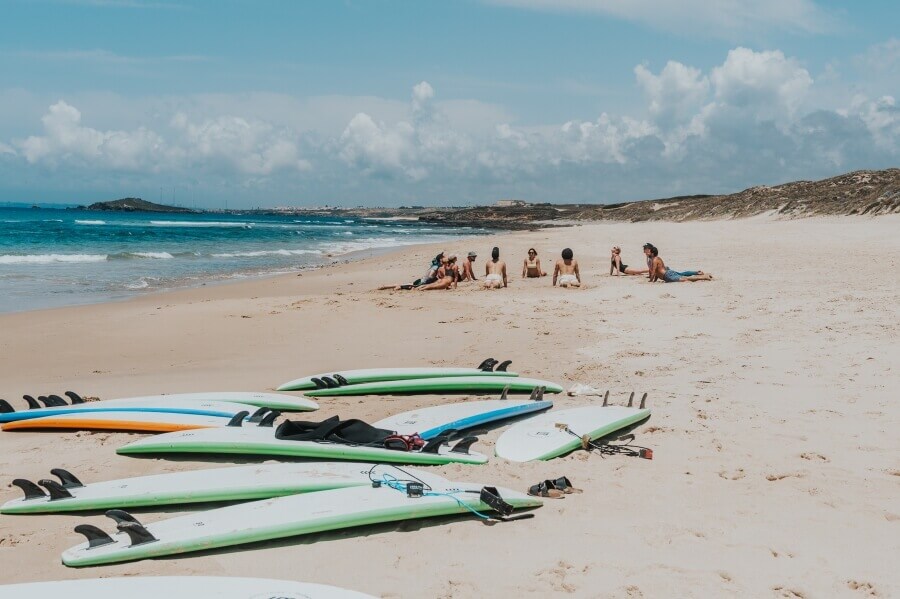 Surfspot im Alentejo mit nur wenigen anderen Surfschulen