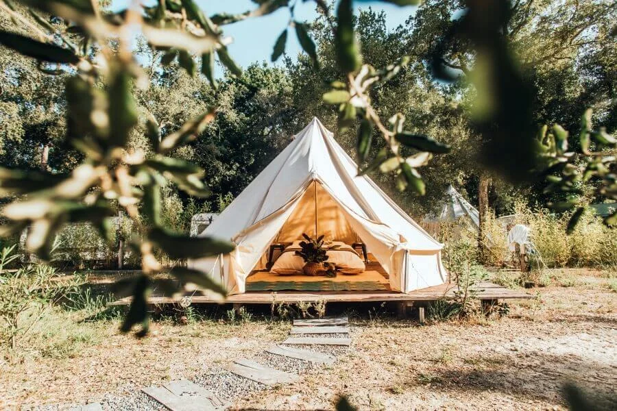 Das Dreamsea Moliets Surfcamp ist wohl das schönste Surfcamp auf dem Campingplatz Les Cigales in Frankreich