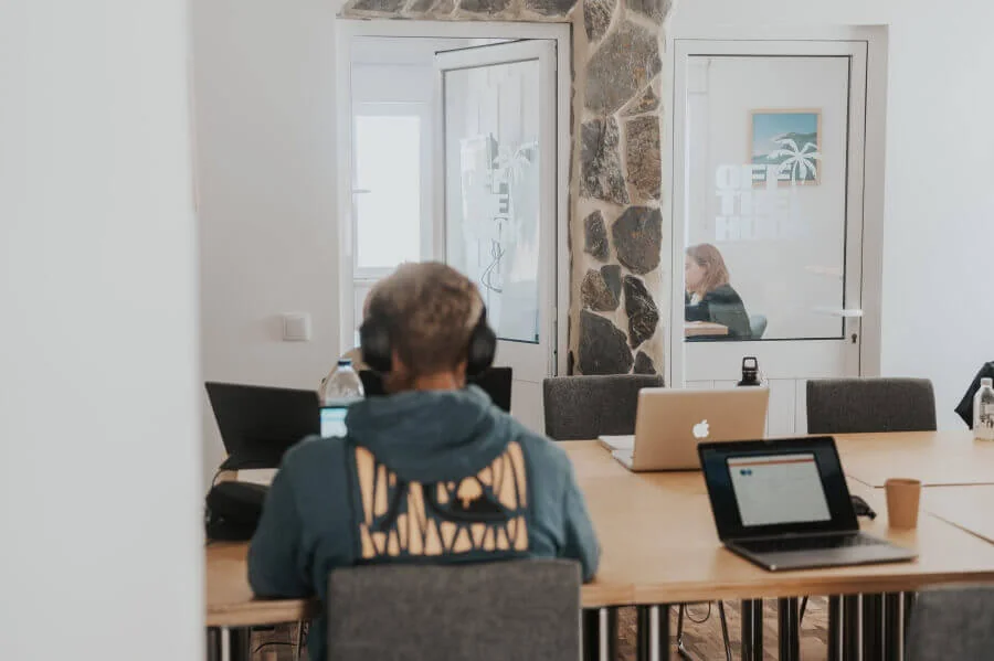 Arbeitsraum im Off The Hook Coworking & Coliving in Sagres Arbeitsraum im Off The Hook Coworking & Coliving in Sagres