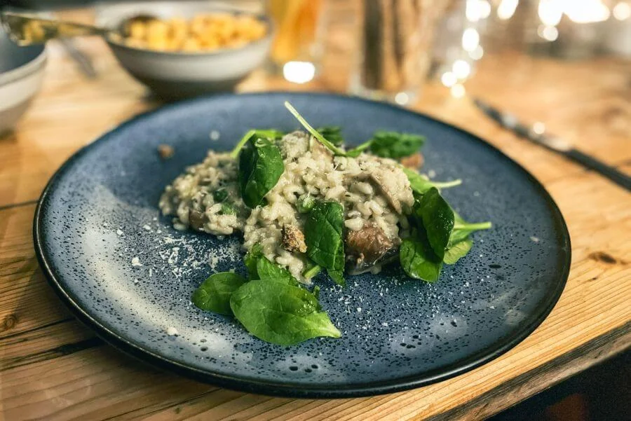 Das Ziegenkäse-Risotto im Goodtimes Surfcamp Portugal