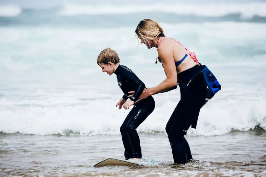 Kinder Surfkurs im Saltyway Surfcamp Lissabon