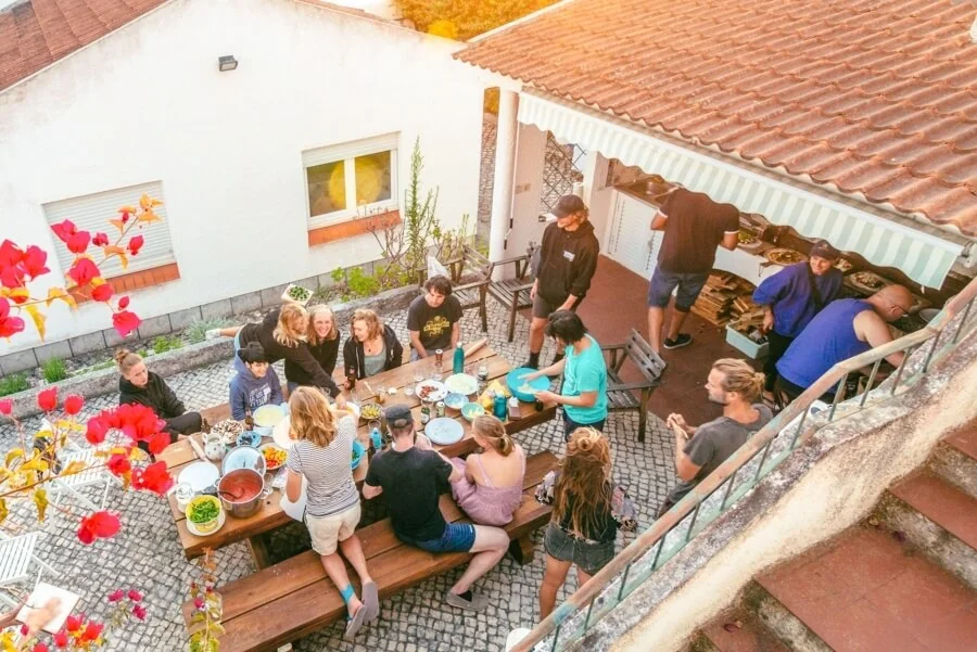 Pizza Abend im Saltyway Kletter- und Surfcamp bei Lissabon