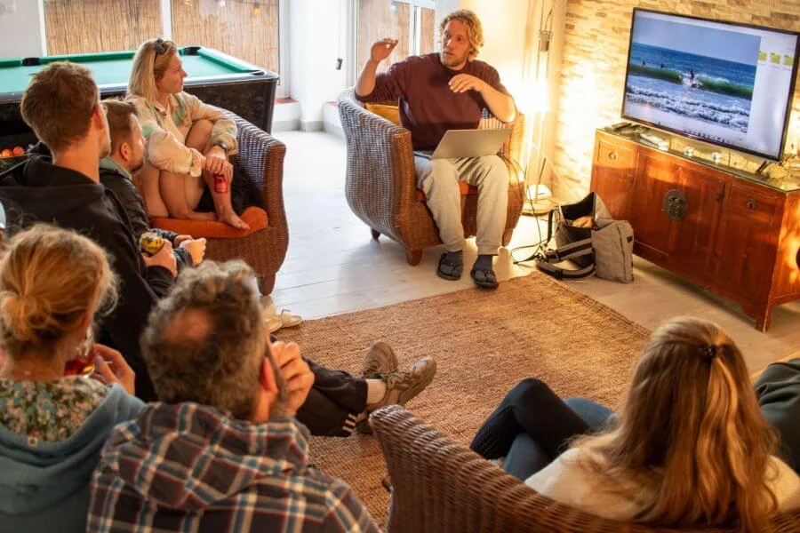 Video-Analyse im A-Frame Surfcamp Spanien