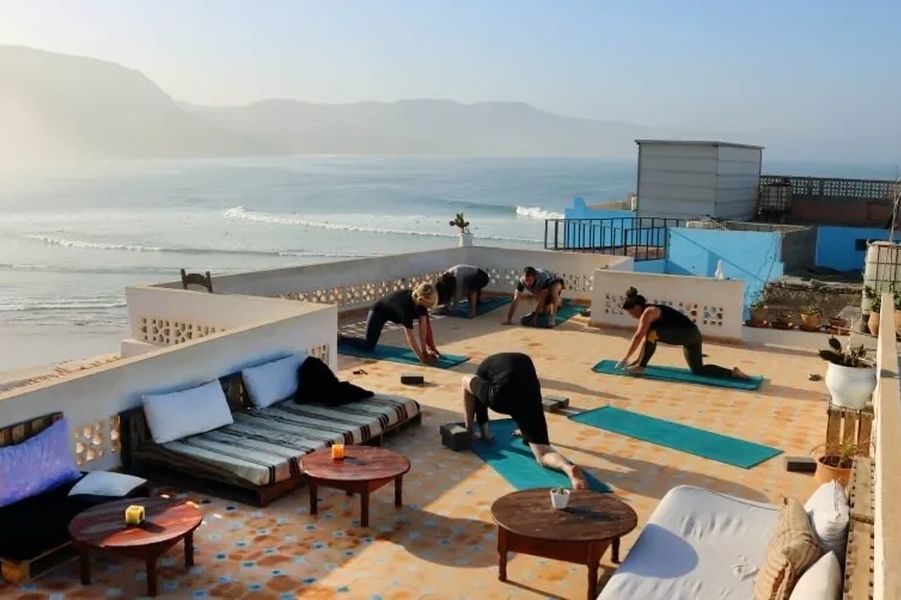 Yoga im Olo Surf and Nature Surfcamp Marokko