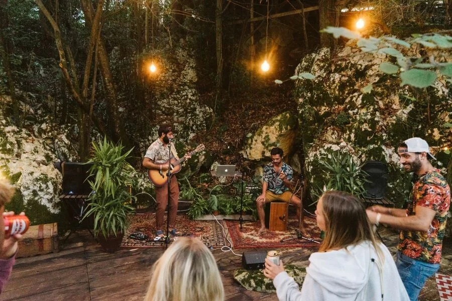 Live Musik Abend im Dreamsea Surfcamp Spanien