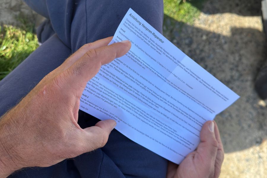 Deutschsprachige Anleitung zum Neopren Reparaturset