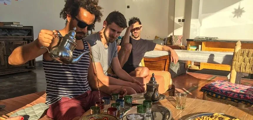 Tee Zeremonie im Hashpoint Surfcamp Marokko in Taghazout