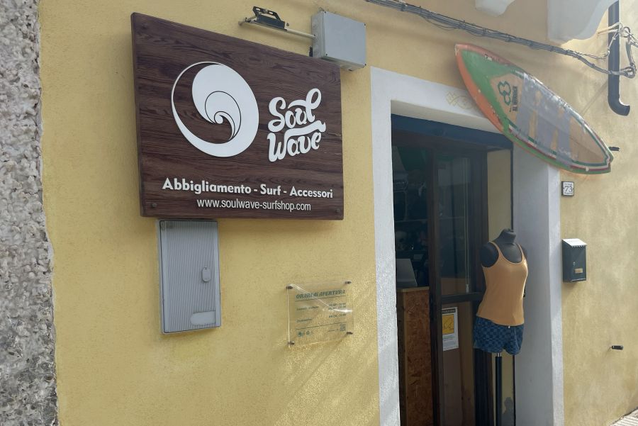 Soul Wave Surf Shop in Buggerru Sardinien
