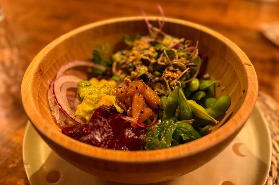 Poke Bowl im Surf Spiit Andalusien
